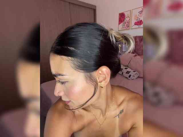 KimSummer webcam