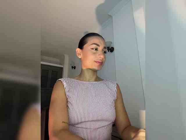 KimSummer webcam