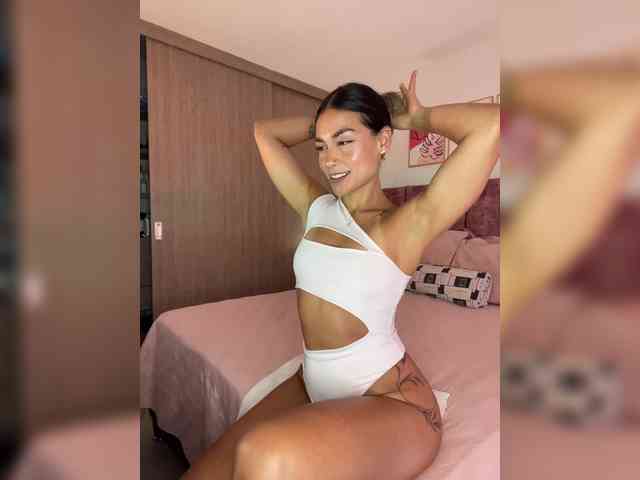 KimSummer webcam