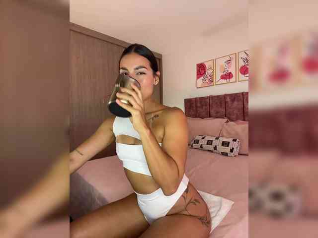KimSummer webcam