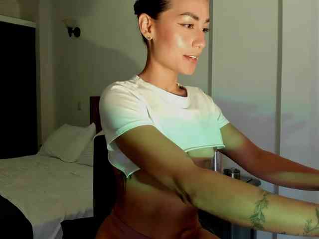 KimSummer webcam