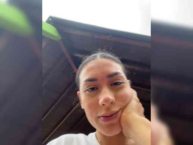 KimSummer webcam