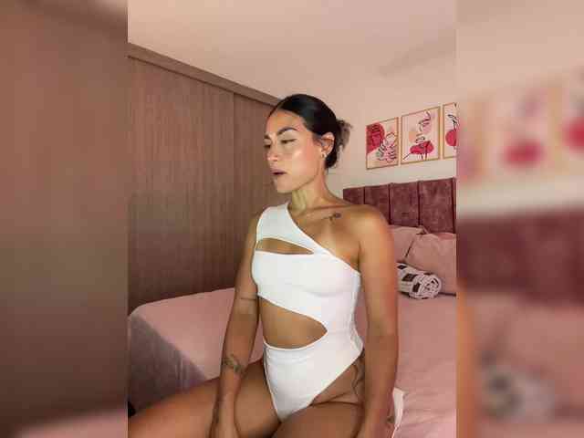 KimSummer webcam