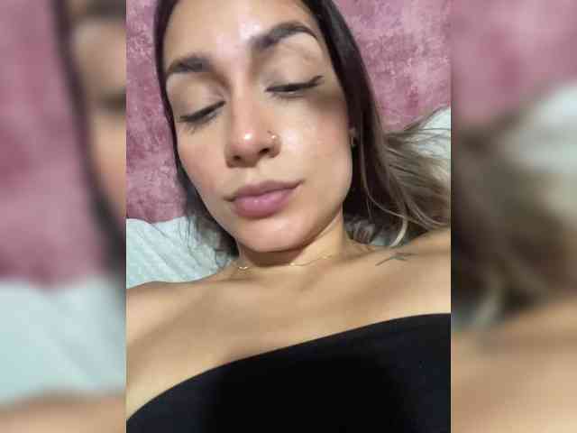 KimSummer webcam