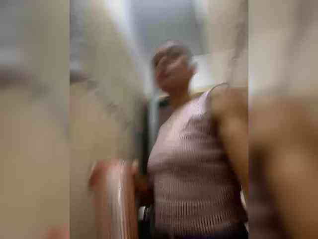 KimSummer webcam