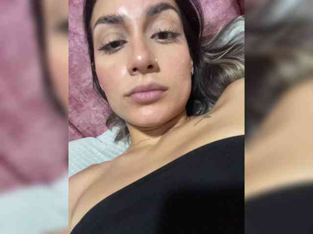 KimSummer webcam