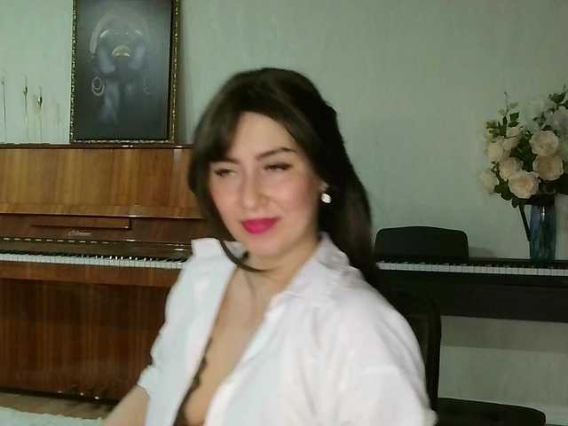 Charmingvenus11701's BongaCams show and profile