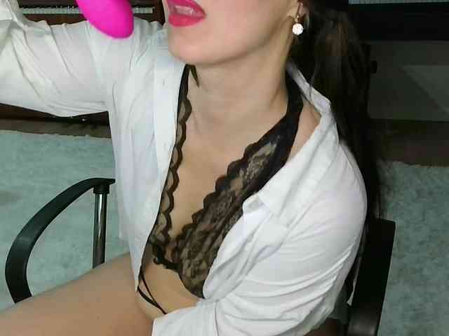 Charmingvenus11701 webcam