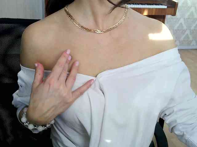 Charmingvenus11701 webcam