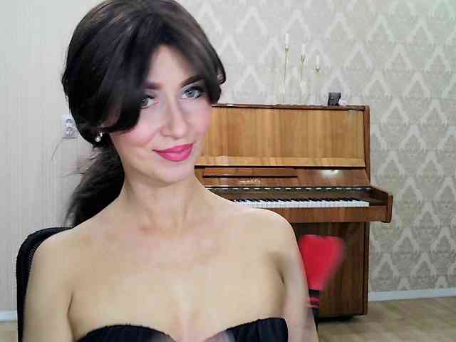 Charmingvenus11701 webcam