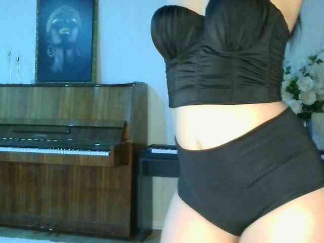 Charmingvenus11701 webcam