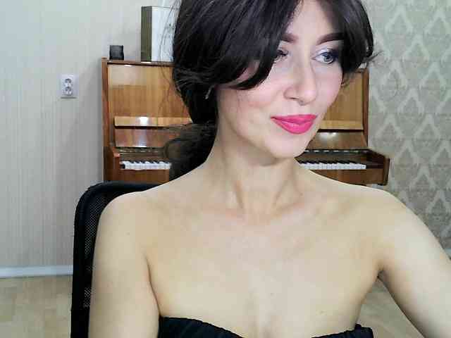 Charmingvenus11701 webcam