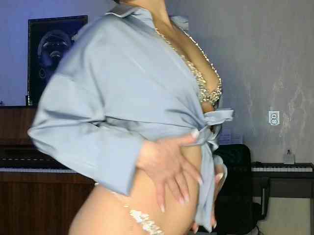 Charmingvenus11701 webcam