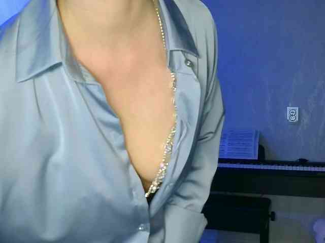 Charmingvenus11701 webcam
