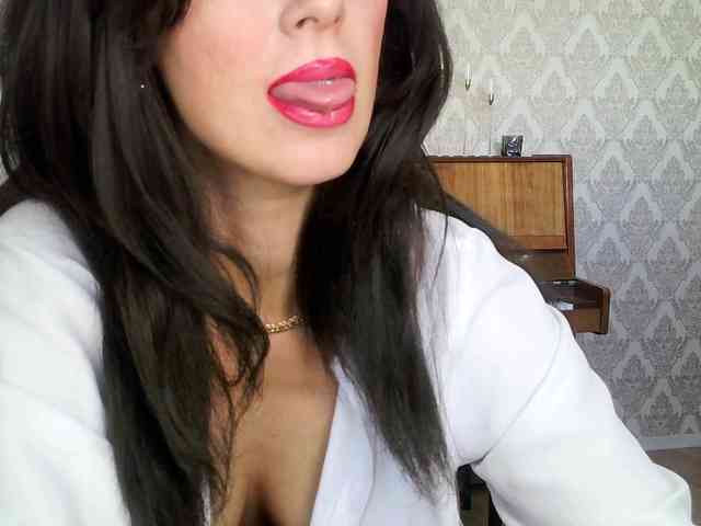 Charmingvenus11701 webcam