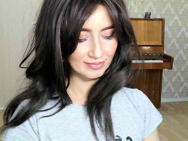 Charmingvenus117... Live Webcam on BongaCams