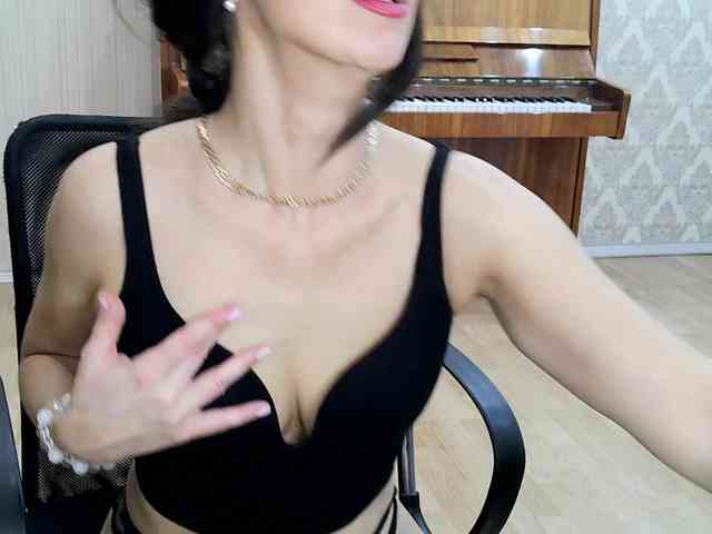 Charmingvenus11701 webcam