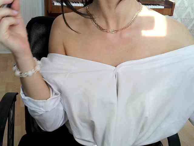 Charmingvenus11701 webcam