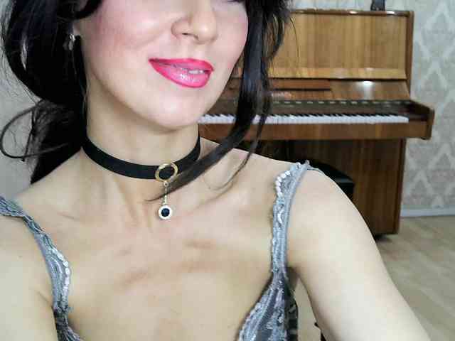 Charmingvenus11701 webcam