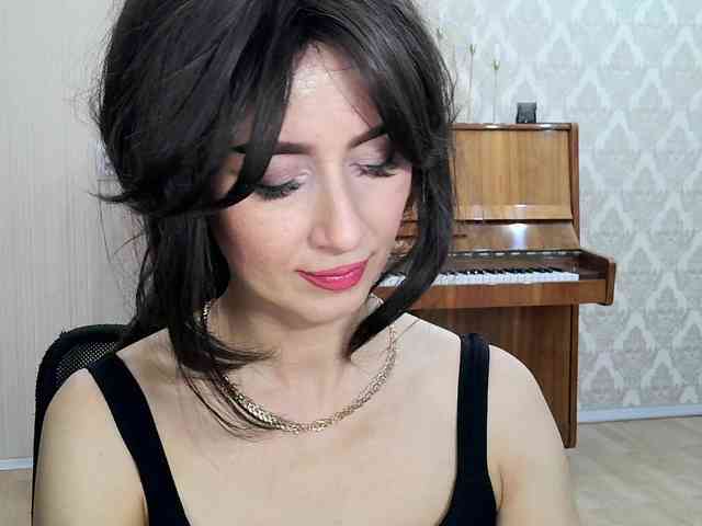 Charmingvenus11701 webcam