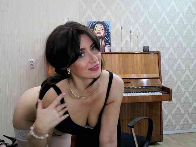 Charmingvenus11701 webcam
