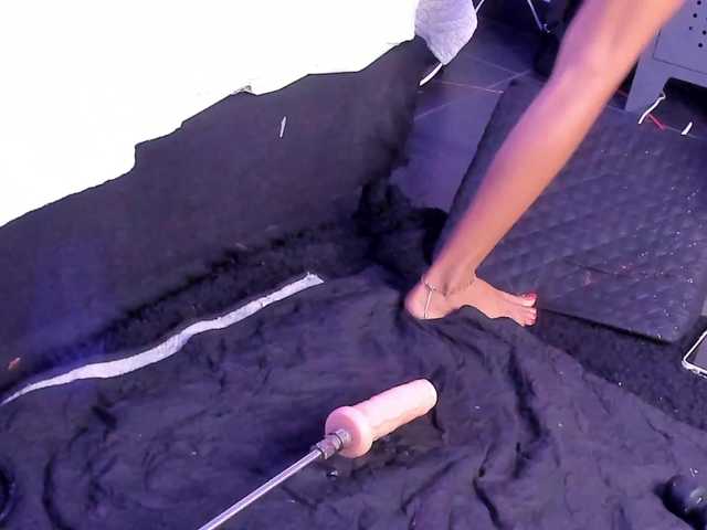 Antonellasmith0's BongaCams show and profile