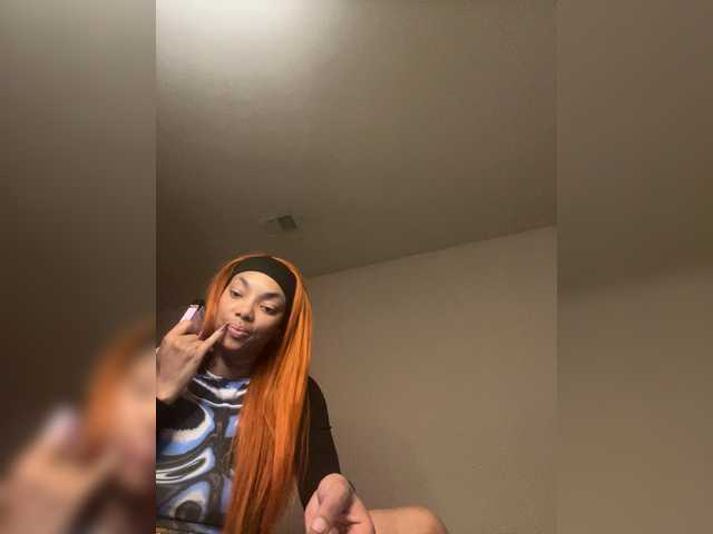 Butterflybooty webcam bongacams model stream image