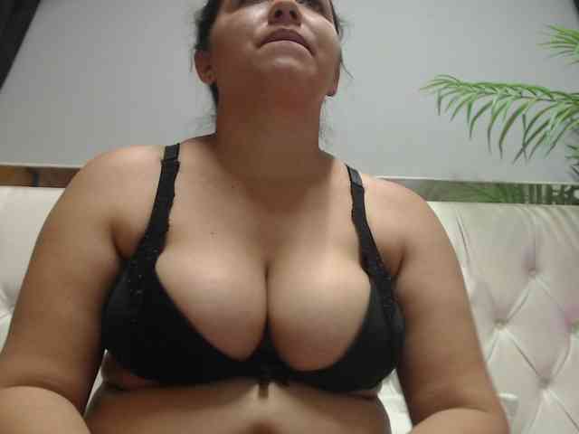 private chatroom Candy-vega