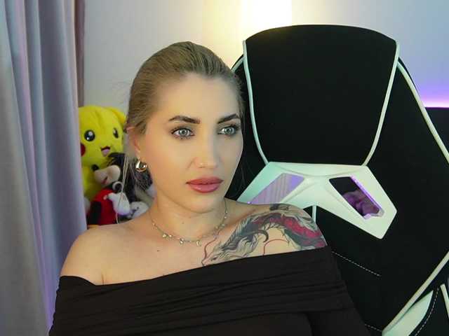 TweetyCream live cam profile