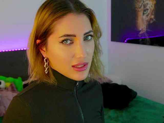 TweetyCream webcam