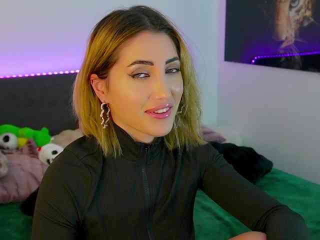 TweetyCream webcam