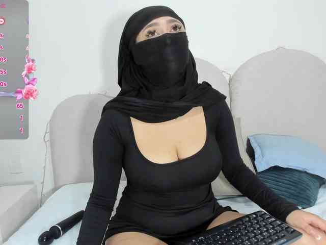 voyeur cam Ghalia