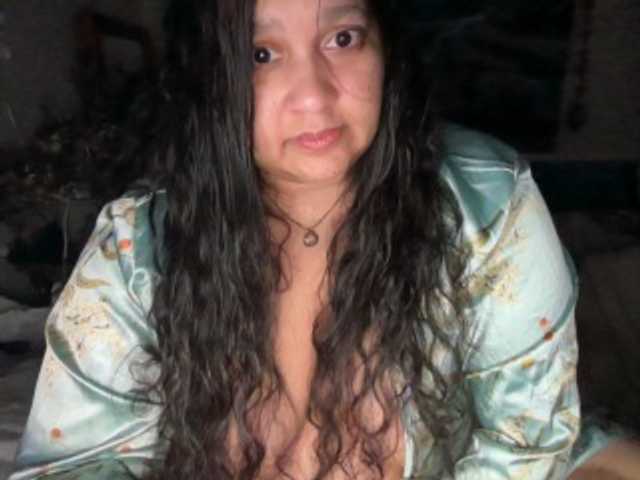 DUMBHOEMELANIE's BongaCams show and profile