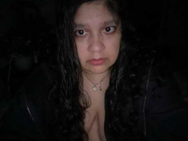 DUMBHOEMELANIE's BongaCams show and profile