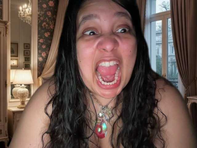 DUMBHOEMELANIE's BongaCams show and profile