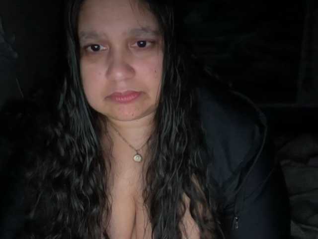 DUMBHOEMELANIE's BongaCams show and profile