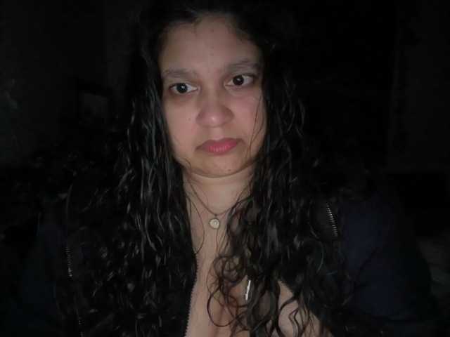 DUMBHOEMELANIE's BongaCams show and profile