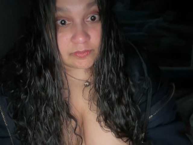 DUMBHOEMELANIE's BongaCams show and profile