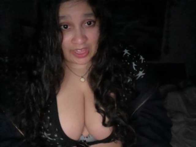 DUMBHOEMELANIE's BongaCams show and profile