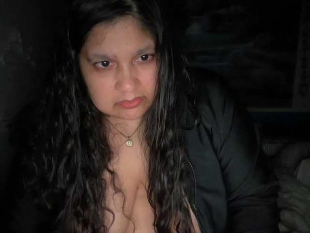 DUMBHOEMELANIE from BongaCams