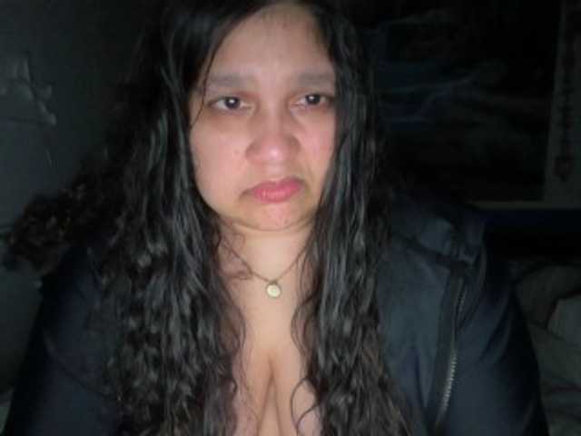 DUMBHOEMELANIE's BongaCams show and profile