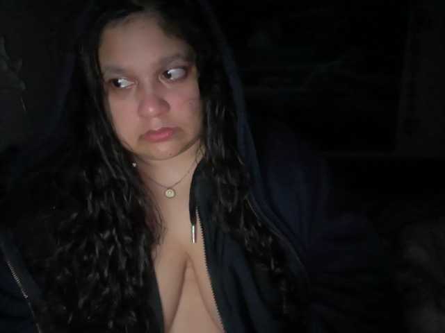 DUMBHOEMELANIE's BongaCams show and profile