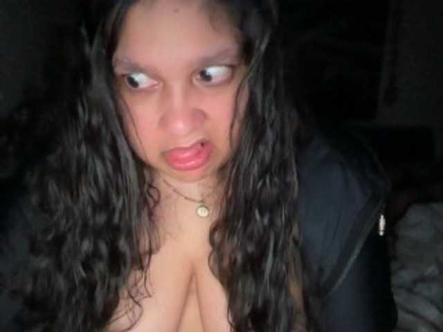 DUMBHOEMELANIE's BongaCams show and profile