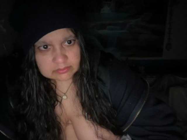 DUMBHOEMELANIE's BongaCams show and profile