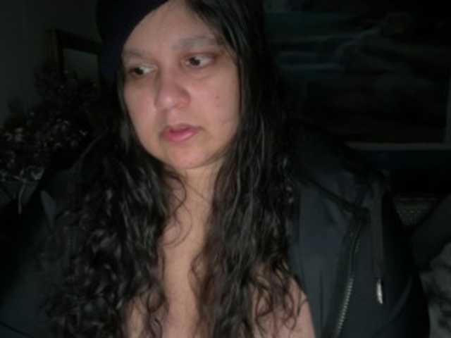 DUMBHOEMELANIE's BongaCams show and profile