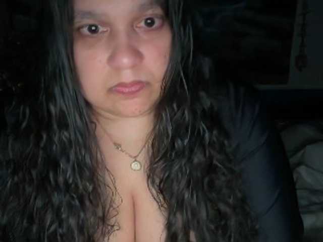 DUMBHOEMELANIE's BongaCams show and profile
