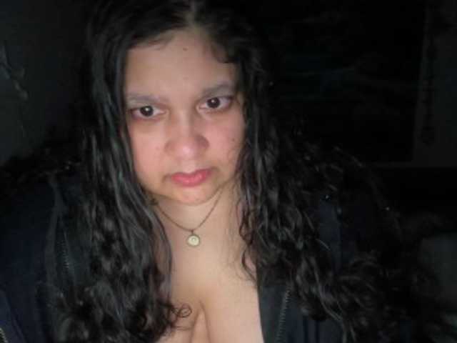 DUMBHOEMELANIE's BongaCams show and profile