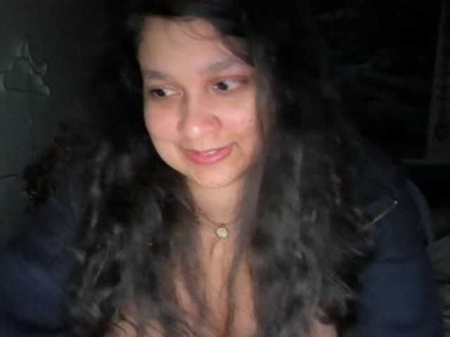 DUMBHOEMELANIE's BongaCams show and profile