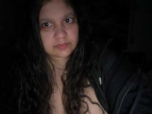 DUMBHOEMELANIE's BongaCams show and profile