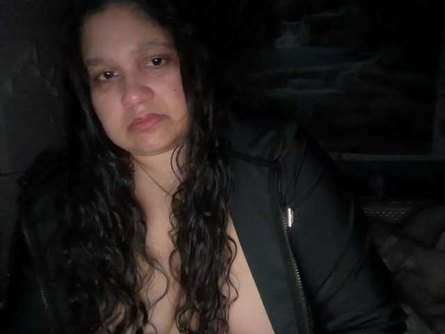 DUMBHOEMELANIE's BongaCams show and profile